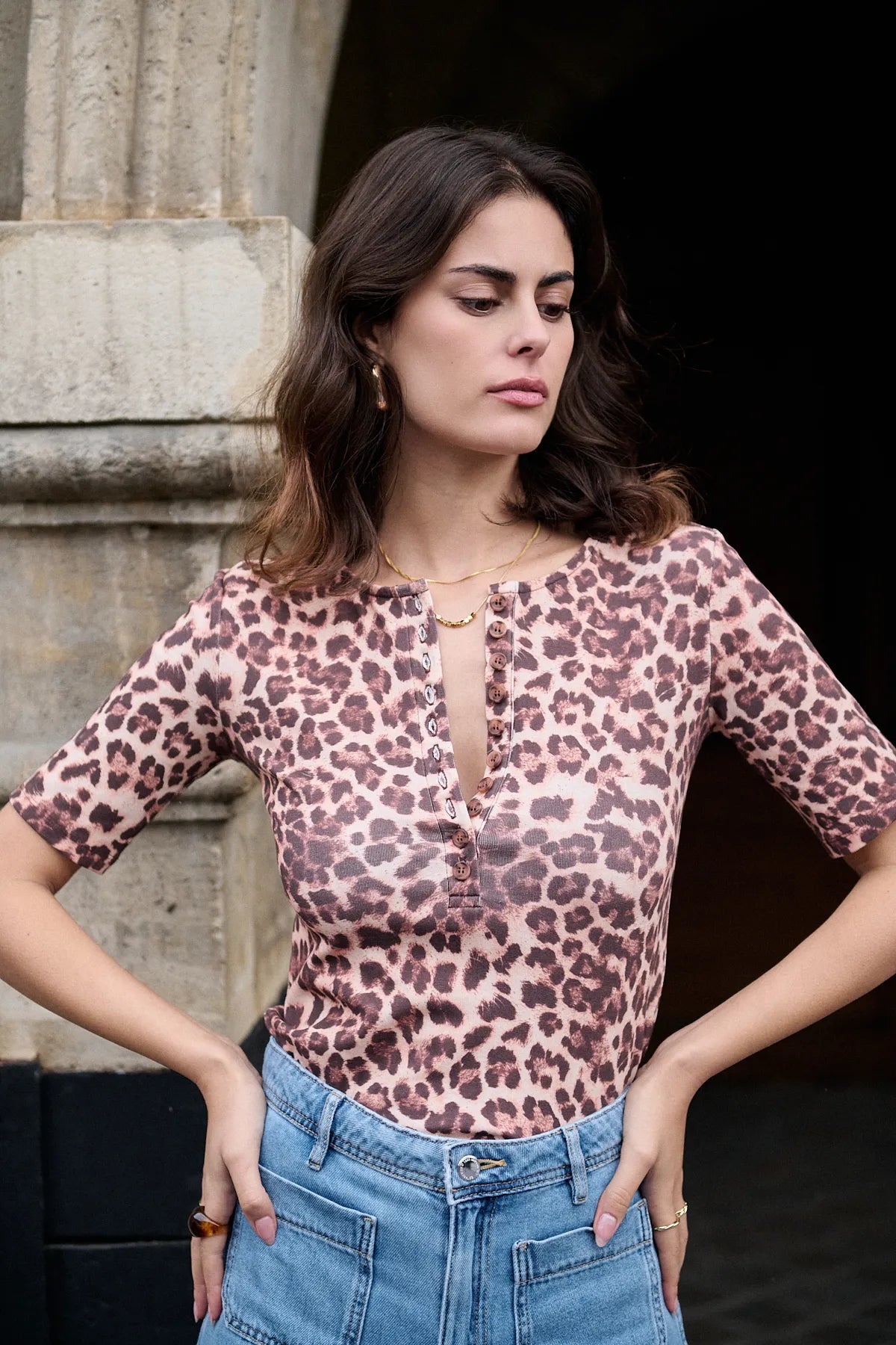 T-SHIRT ROMANE