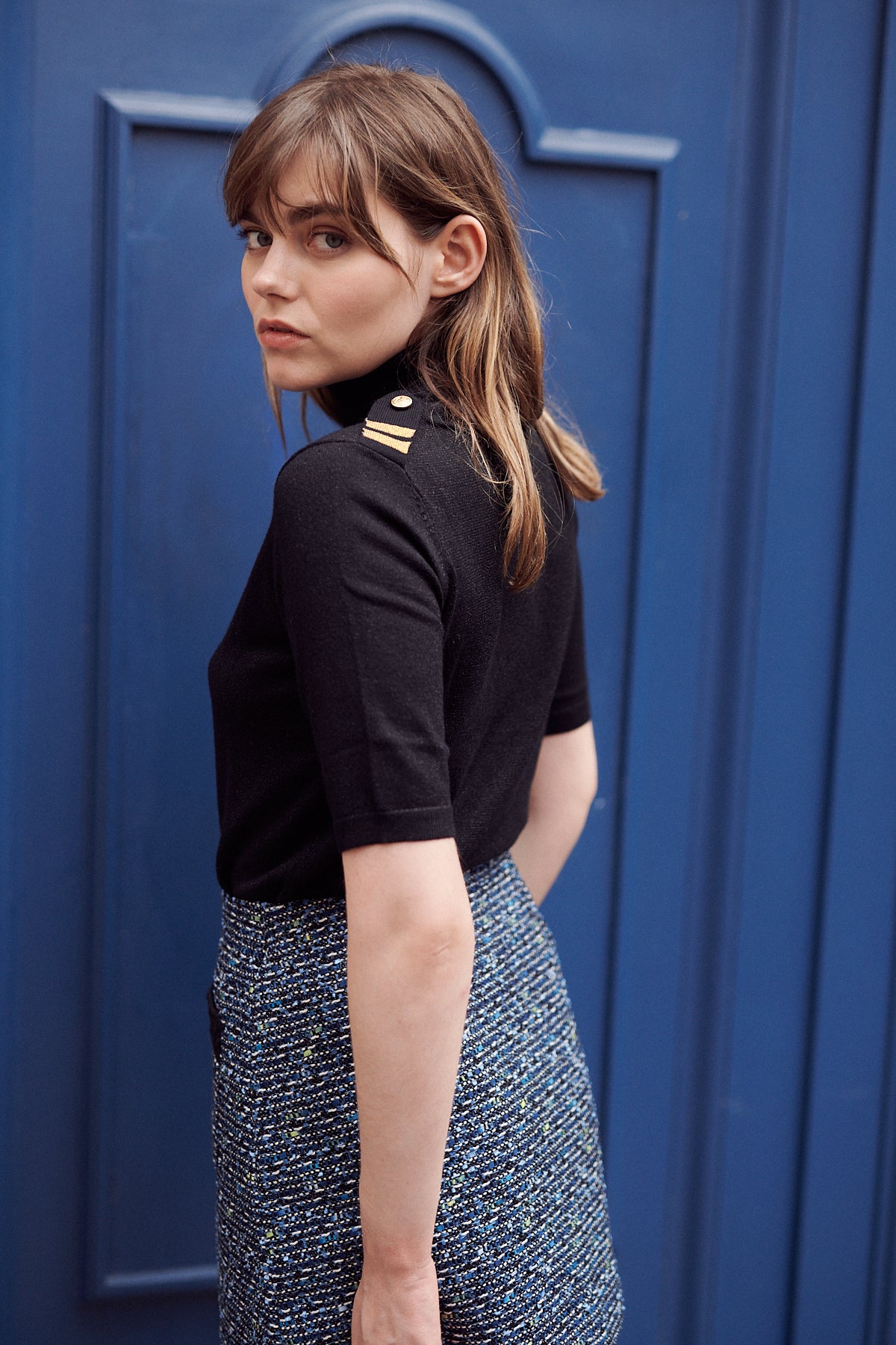 PULL LAURA