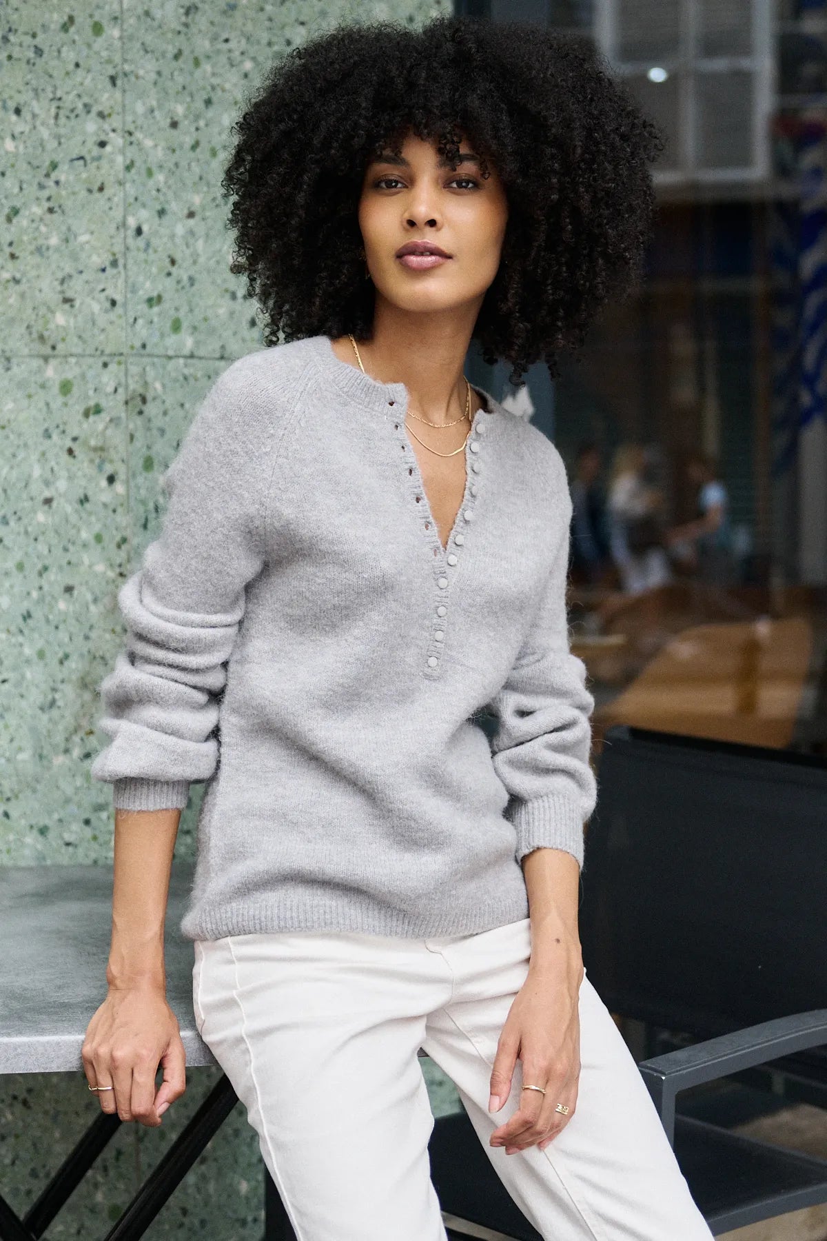 PULL LÉONIE