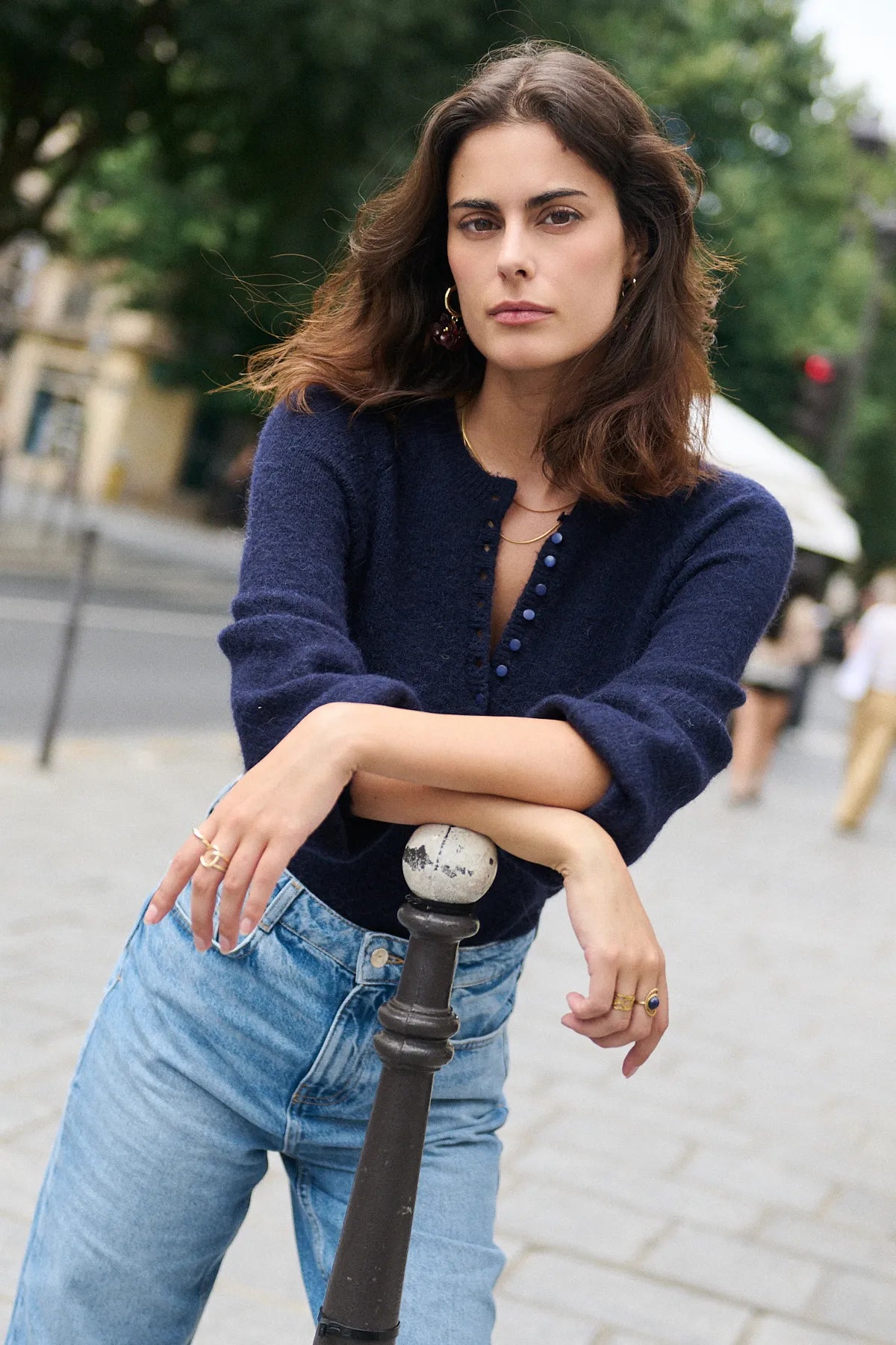 PULL LÉONIE