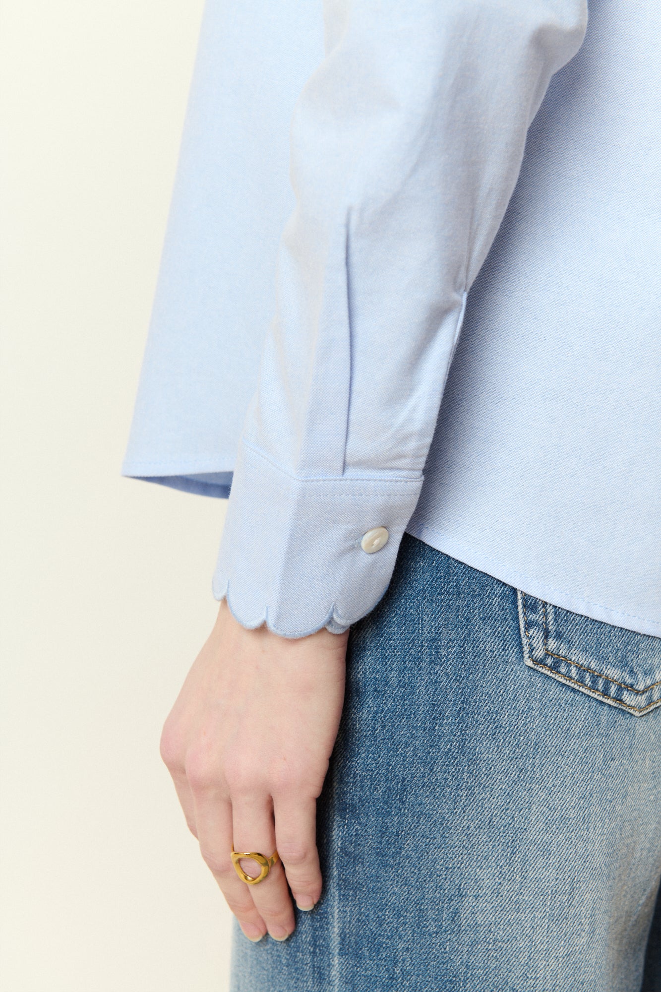 Chemise femme bleu ciel 100% coton festonné