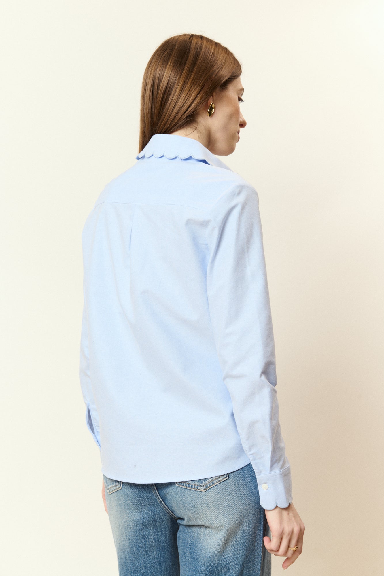 Chemise femme bleu ciel 100% coton festonné