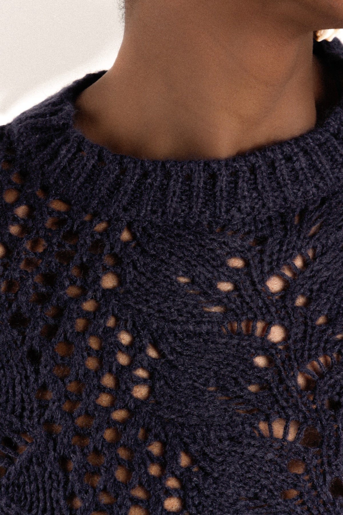 SELENA SWEATER