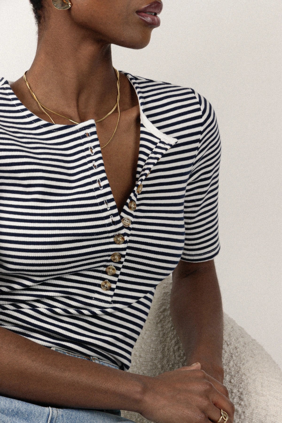 T-SHIRT ROMANE