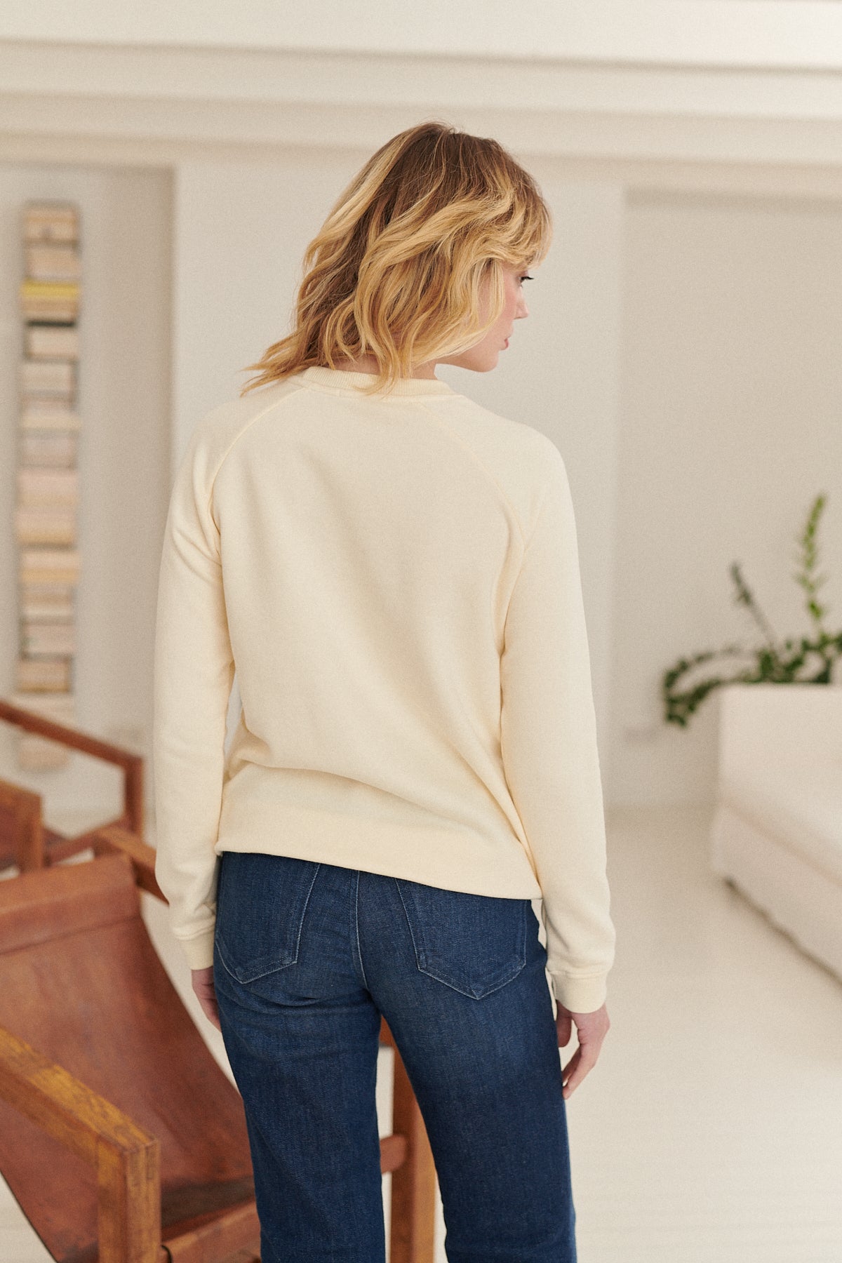 PARIS ARTISTS SWEATSHIRT